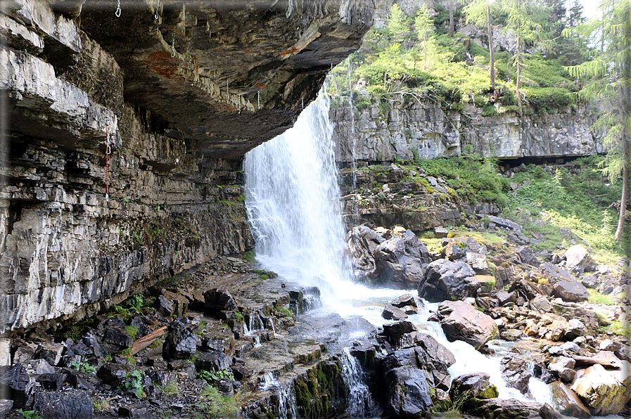 foto Cascate di mezzo in Vallesinella